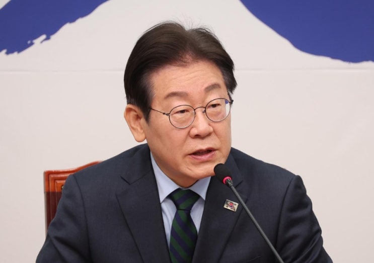 재판 <b>증인</b>으로 채택 후  또다시 <b>불출석</b> 과태료 300만 원 부과