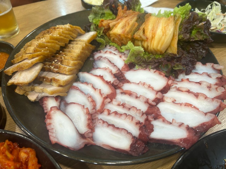  왕십리 주민들의 사랑받는 족발보쌈 맛집 <꽃보다족발>(문어삼합)