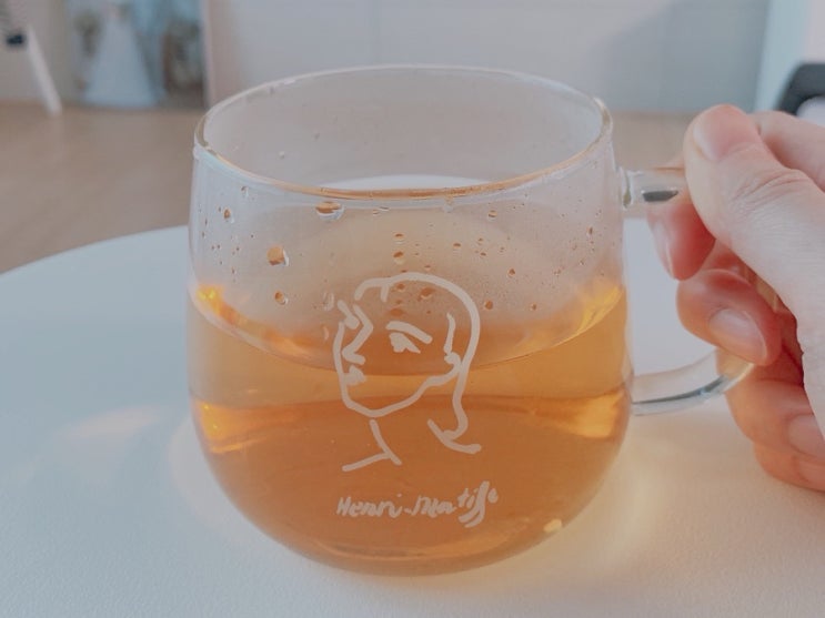  자주 쓰는 물건은 예쁜 컵, 차 마시기