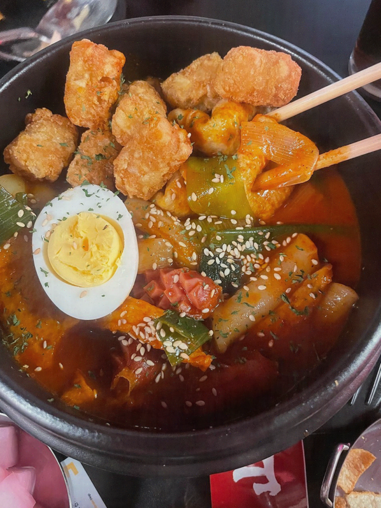  산산바베큐치킨 신촌본점, 특별한 메뉴가 가득한 신촌맛집