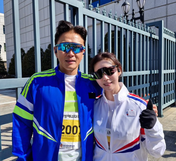 절대 포기하지 않아요" 박시은<b>진태현</b>, 하프 <b>마라톤 완주</b> 감동