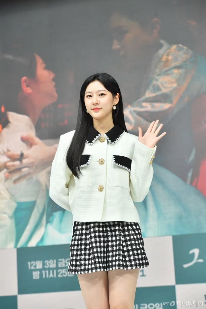 고(故) <b>김새론 사망</b> 원인, 배우 <b>김수현</b>과 관련 없다… 전... 