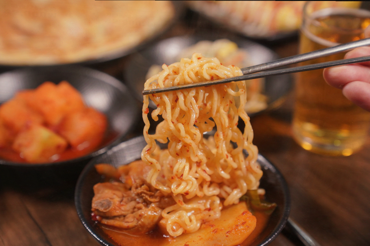  통큰솥뚜껑닭볶음탕&두부생각 호계점, 진정한 계원예대맛집으로 추천!