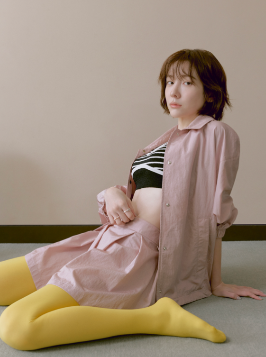  봄날 감성 충만! 박지현이 선택한 여자 아우터로 딱인 zooc 윈드브레이커 바람막이 스타일링 추천