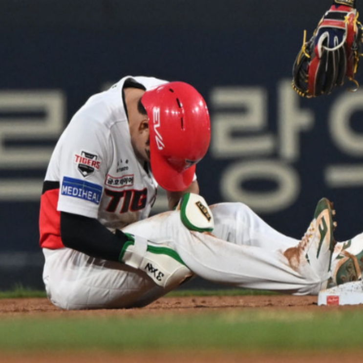 박찬호 무릎부상 교체, 김도영에 이어 기아 잇따른 내야수 부상 이탈 악재!!(나성범 최형우 위즈덤 최원준 홈런, 올러 첫 승, 김도영 햄스트링)