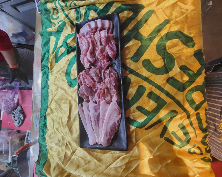  방촌역 맛집 배꼽숙성삼겹살과막창, 소스가 맛있어!