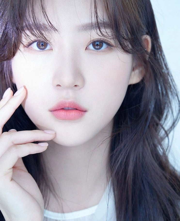 故 김새론 죽음, 이제야 드러나는 숨겨진 조각들 전 남친 K씨의 침묵 깬 증언 故 김새론 죽음, 이제야 드러나는 숨겨진 조각들 전 남친 K씨의 침묵 깬 증언