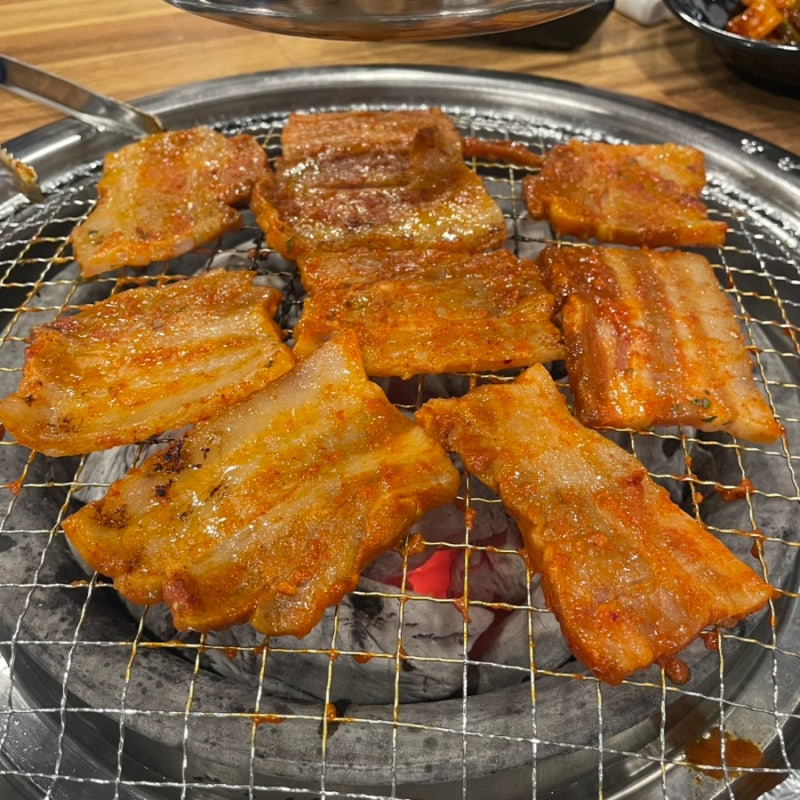 충주 맛집 고추장삼겹살이 맛있는 용산동 홍천 화로구이