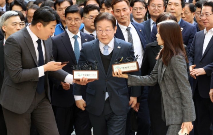 <b>이재명</b> ‘<b>선거법</b>’ <b>무죄</b>, 2심 “허위발언 아니다”