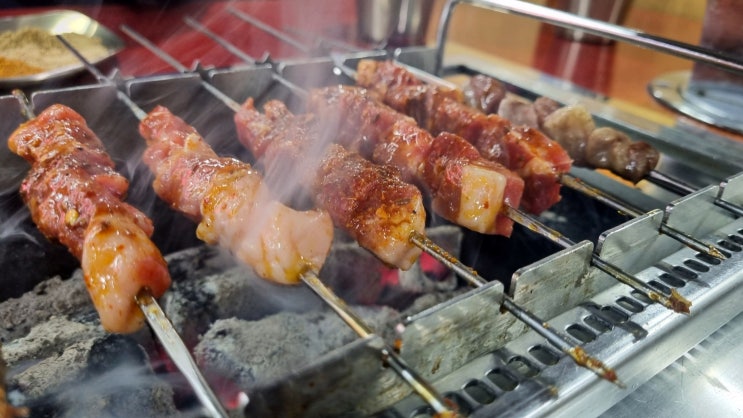  퇴근 후 스트레스 날리는 화끈한 맛! 대림역 맛집, 시경야시장에서 즐기는 사천식 양꼬치 & 꿔바로우