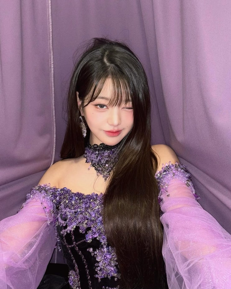  럭키비키 창시자 장원영의 올 봄 러블리한 연예인 패션 트렌드 완성 알아보기