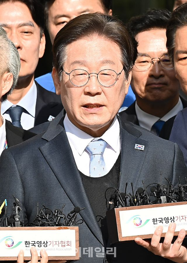  이재명, 공직선거법 2심 무죄…대권 가도 ‘파란불’