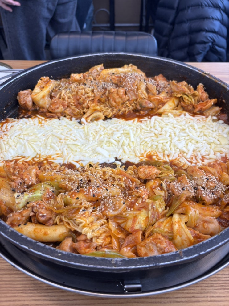  홍대 점심 맛집 장인닭갈비 홍대2호점 닭갈비 찐맛집