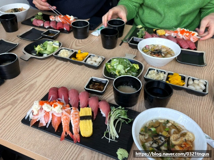 [강남역밥집]직장인 점심 추천! 회덮밥, 참치초밥 맛집- '참치공방'