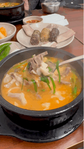  서울 목동 해장국 맛집 진한 육수 24시 국밥집 청담옥 얼큰순대국
