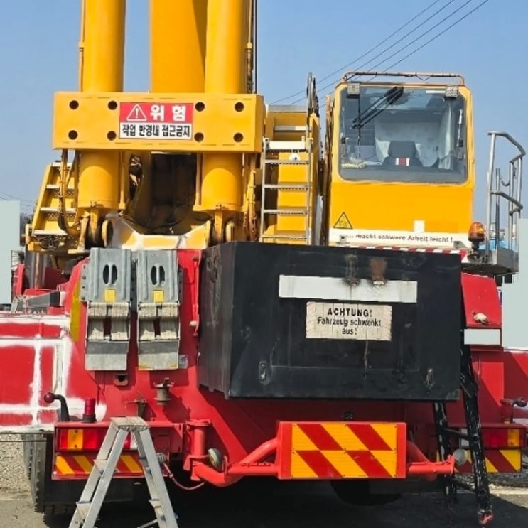 LIEBHERR LTM1300-6.1 2006년식 8억3000만원 판매합니다. LIEBHERR LTM1300-6.1 2006년식 8억3000만원 판매합니다.