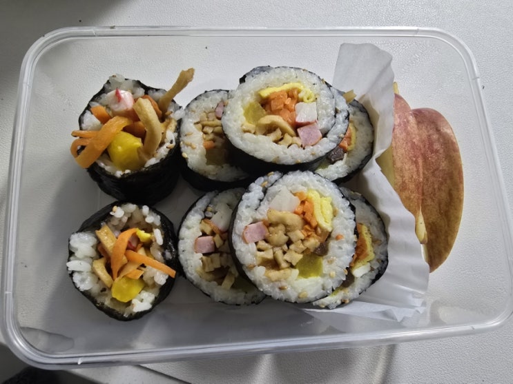  김밥 싸서 구삼이 회사보내기