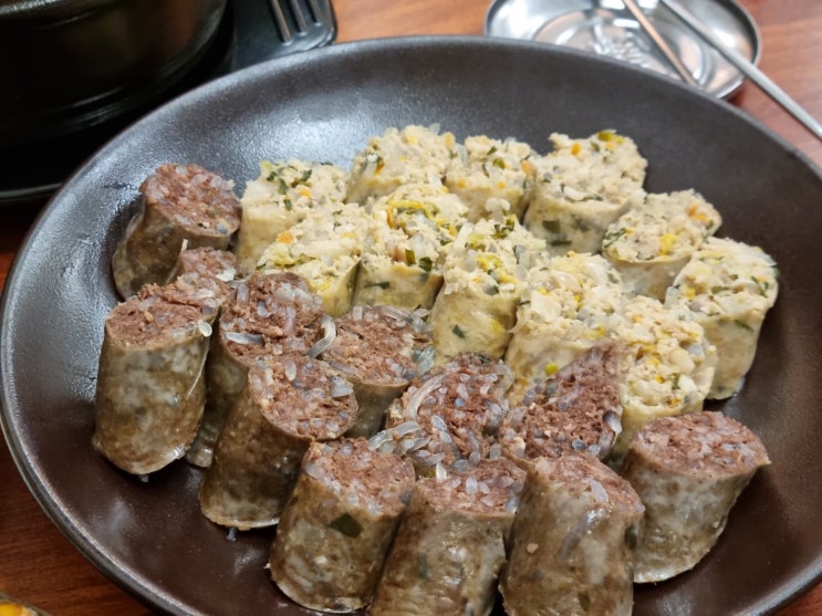  영등포구청역 맛집 안골순대 순대국 두가지맛 후기