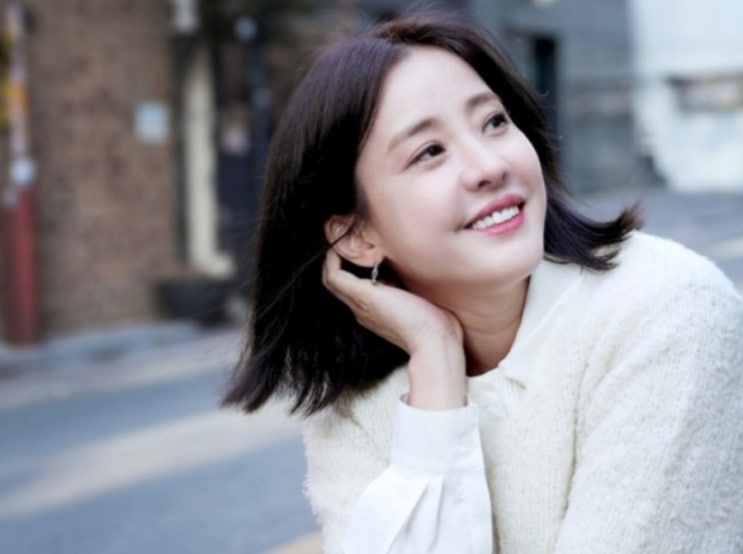 배우 <b>박은혜</b>, <b>이혼후</b>에도 남편과 사이좋아 ...유학간 아이들 재회