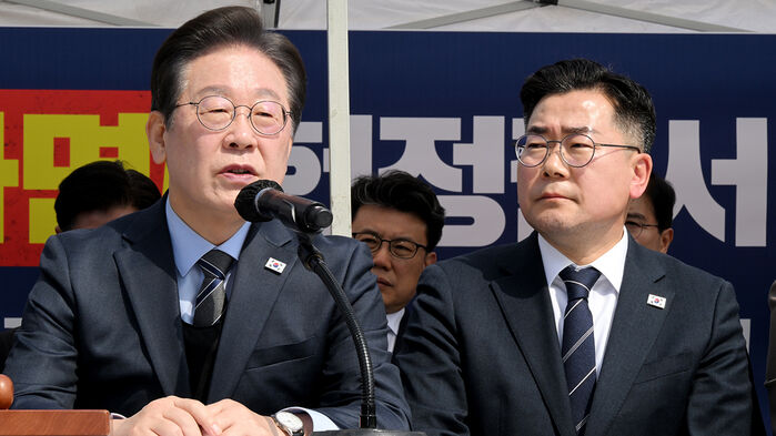 <b>이재명</b>, ‘<b>서해수호의 날</b>’ 첫 참석…“합당한 대우 받도록... 