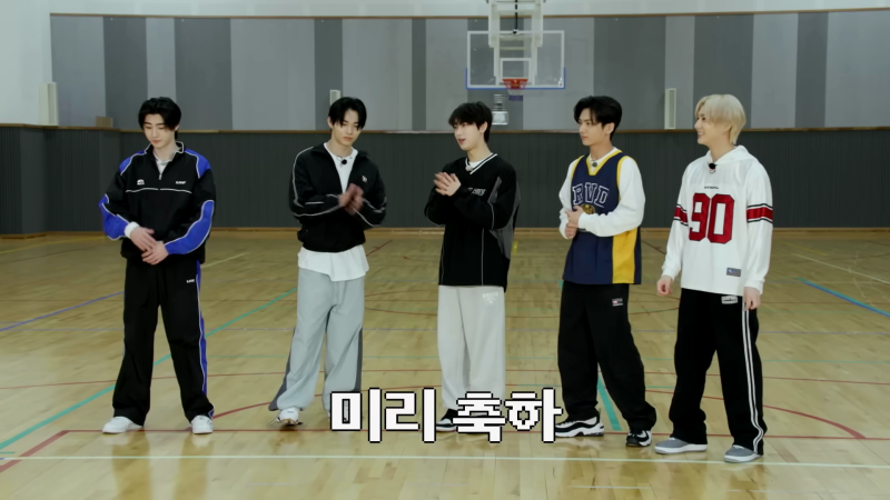ENHYPEN YouTube：ソヌ、ジェイ、ジェイクのファッション（Tシャツ、パンツ） / NBA ピステ、パンツ