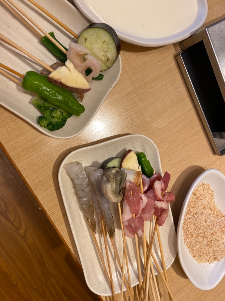  오사카 쿠시카츠 뷔페 무한리필 쿠시야모노가타리 텐노지미오점 (이건 꼭 알고가세요!)