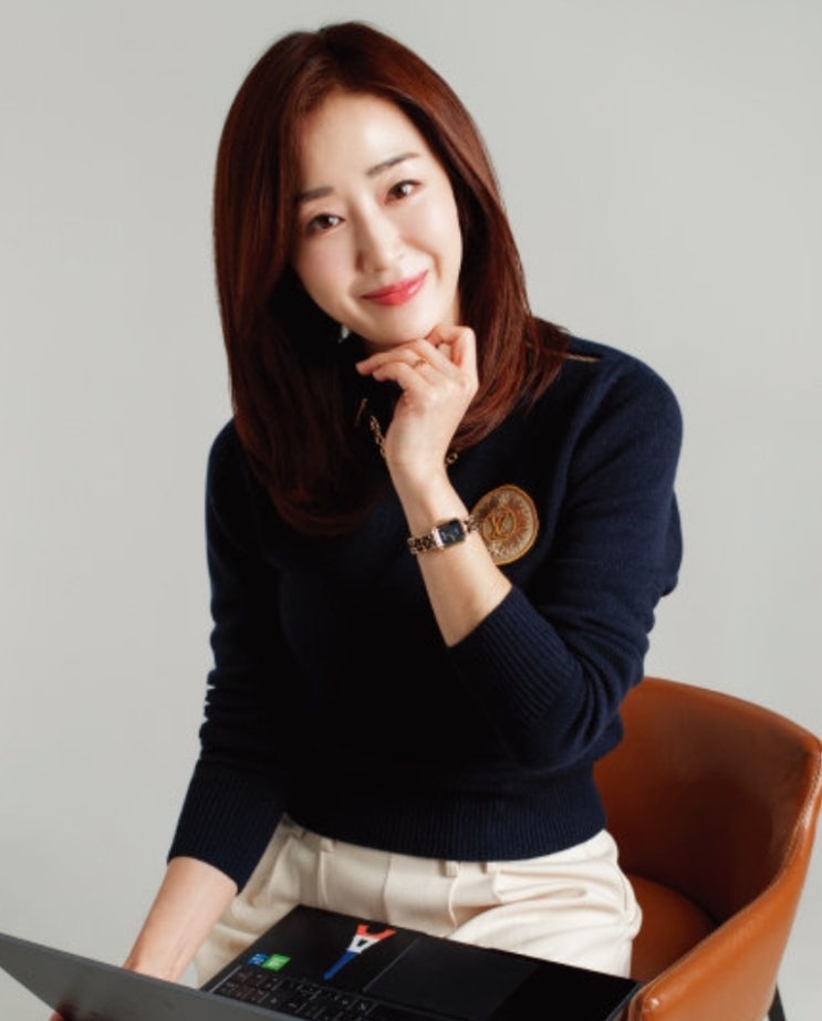 방송인 <b>김경화</b> 결국 공개<b>사과</b> "<b>싱크홀</b> 사고 때문" 딸 '<b>급식</b>... 