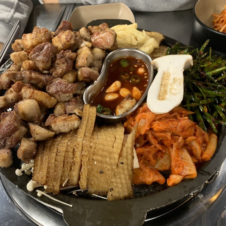  돼봉삼겹살 신림점 위치, 메뉴, 주차정보 [나의 신림역 맛집 일지]
