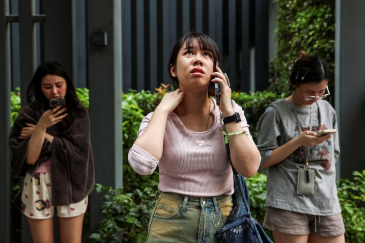 붕괴ᆢ<b>미얀마</b>에서 발생한 7.7의 대규모 <b>지진</b>으로 태국... 