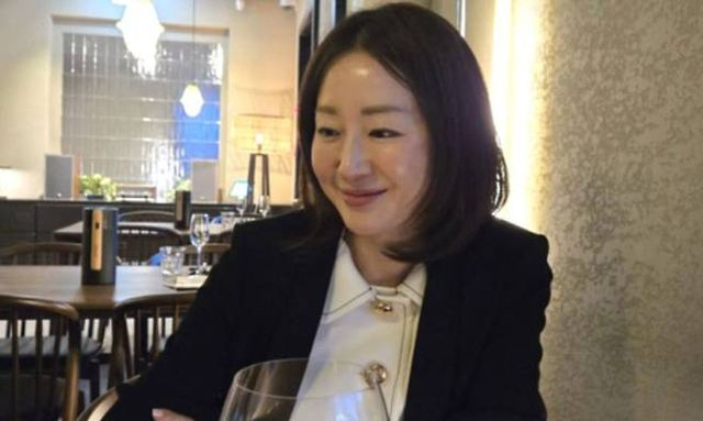 '싱크홀 대체급식 불만' 김경화, 여론 뭇매에 사과… "생각 짧았다"