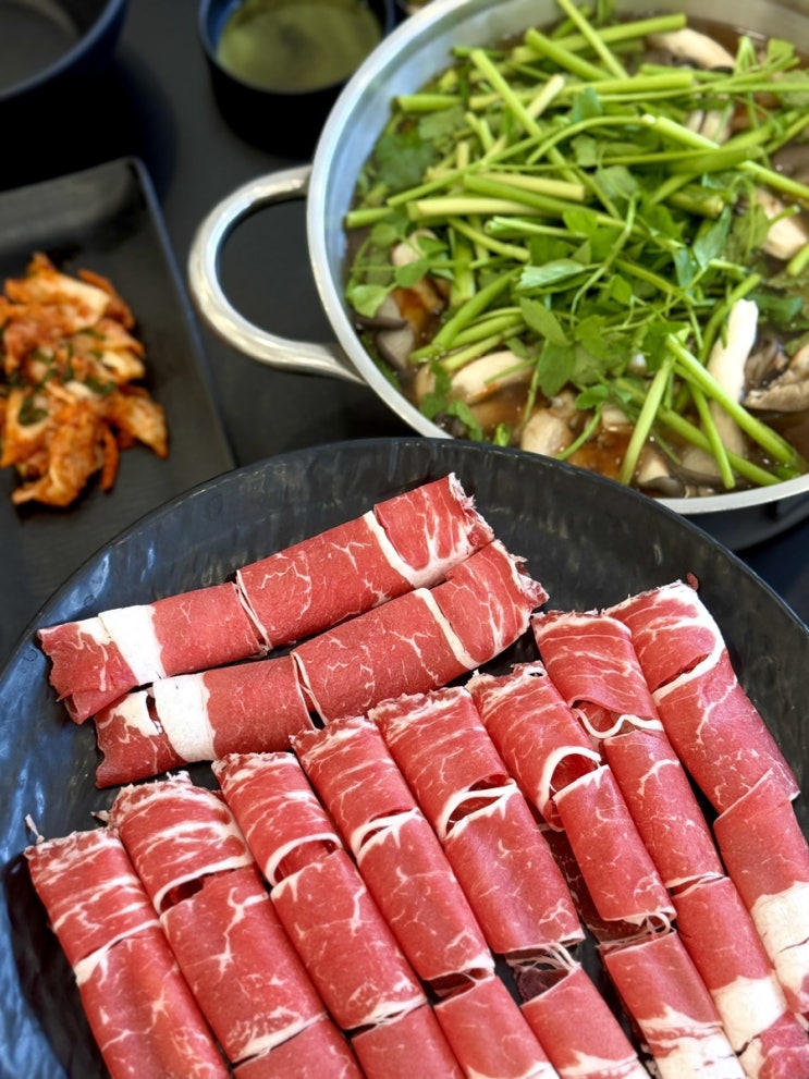  윤우재 샤브칼국수 고기동점 동천동 수지 용인맛집