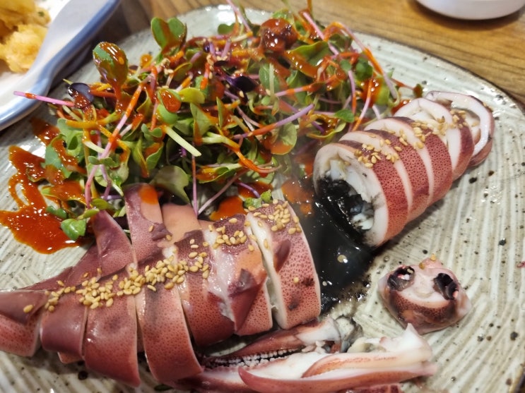  [원미동맛집] 산 오징어를 맛볼 수 있는 부천오징어회 전문점 어달산오징어촌의 통찜, 튀김 맛보기.