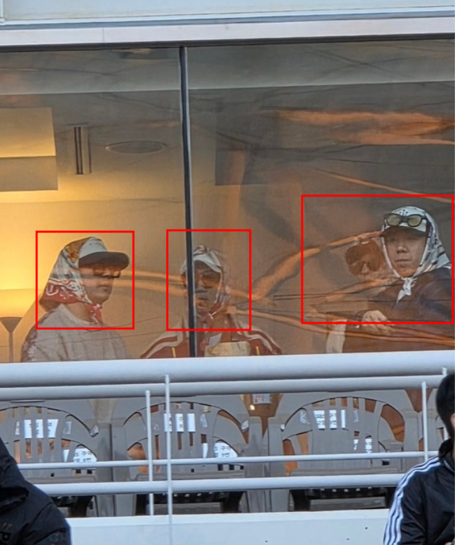 등 런닝맨 총출동…<b>지드래곤 콘서트</b>, 73분 <b>지연</b> ‘추위 속 대기’