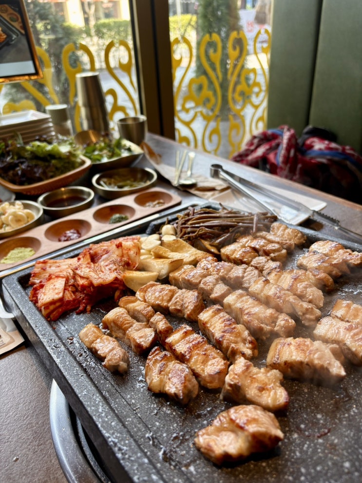  위례고기집 짚불태백 위례점:) 짚불초벌구이 삼겹살맛집