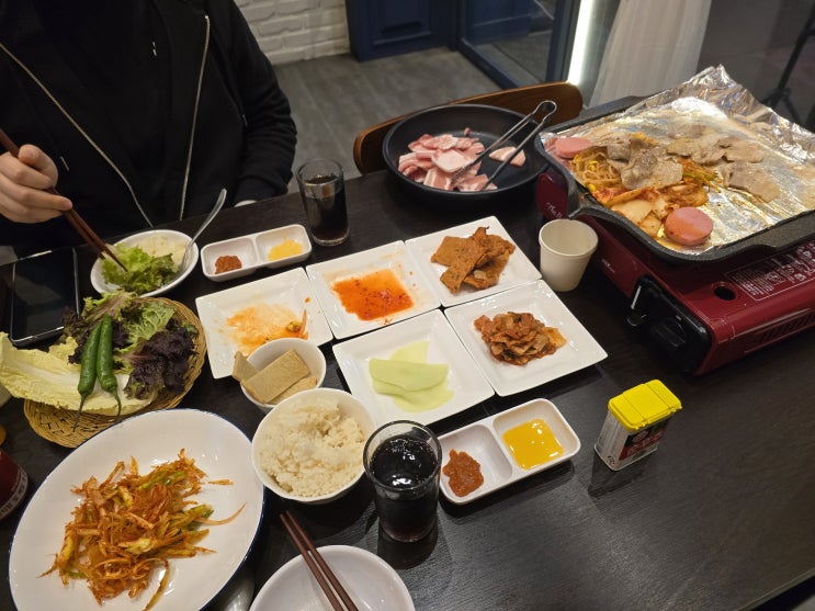  [기흥 맛집] 강남대 가성비 갑인 냉삼 맛집 "양식, 합니다" 잡내 하나 없는 쫄깃한 냉삼, 얼큰한 김치찌개 식사 후기