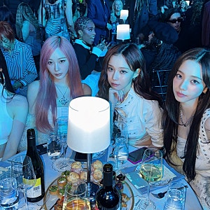 케이팝 대표 초미녀들이, 빌보드에서 올해의 그룹 상 받고 왔다구요? 에스파 빌보드 위민 인 ....