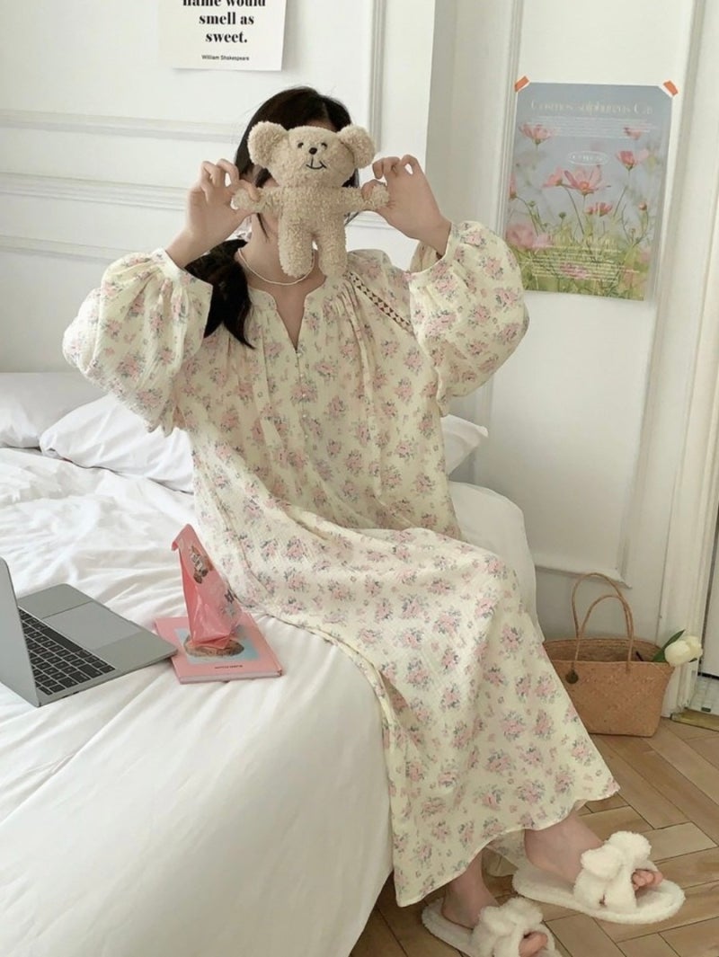 봄바람 살랑 꽃무늬 원피스 잠옷 파자마