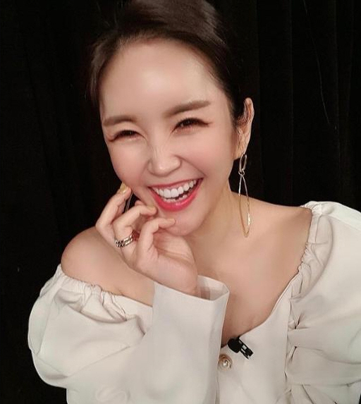 천연덕 여자 연예인