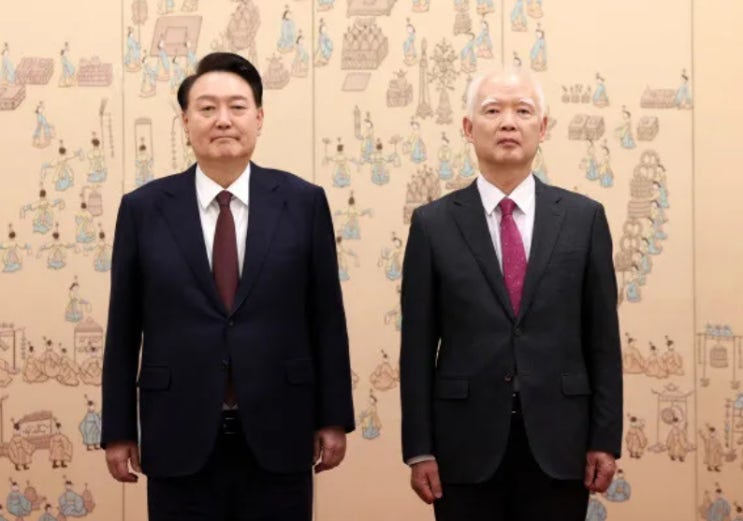 더불어민주당 <b>박찬대</b>·김민석, “윤석열 복귀 음모 중단하라”... 