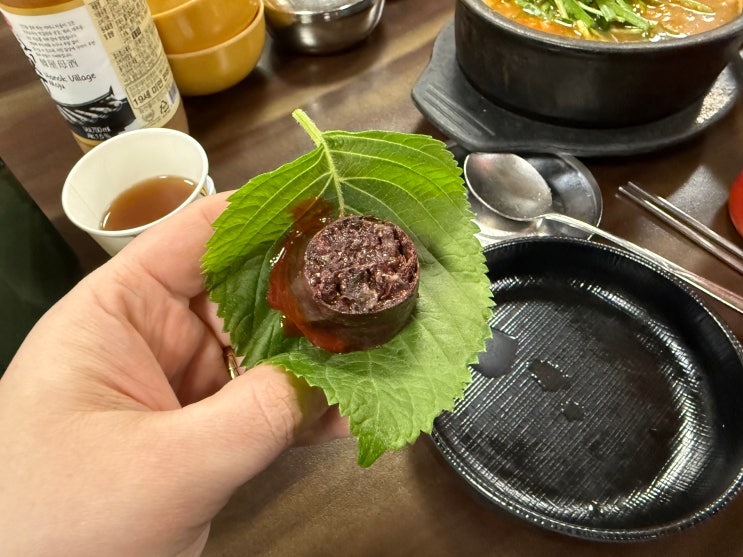  눈과 함께 칼바람 부는 날, 몸부터 따듯하게 진하고 녹진한 피순대 유명 맛집 / 조점례남문피순대 / 전주