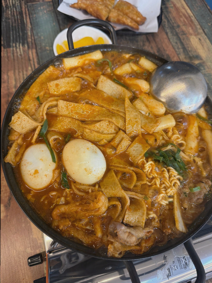  감성 가득한 즉석떡볶이를 즐길 수 있는 인천논현동맛집 진심즉석떡볶이 캔디점