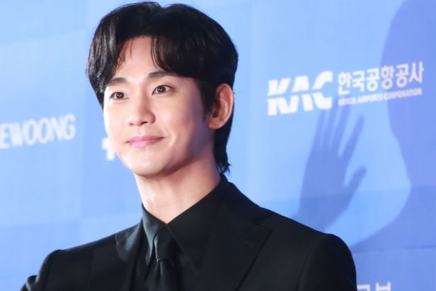  침묵 깬 김수현, '미성년자 교제·사생활 논란' 오늘 직접 밝힌다