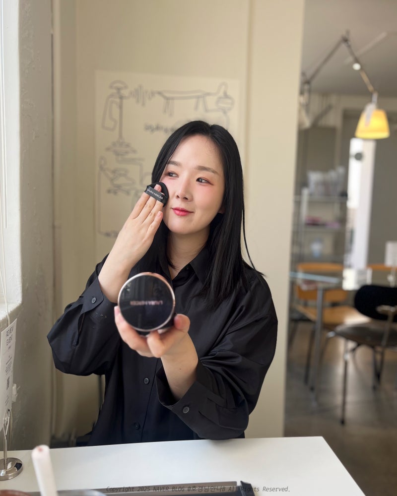 쿠션추천 채수빈 로라 메르시에 플로리스 뤼미에르 래디언스 퍼펙팅 톤업쿠션 페어로즈