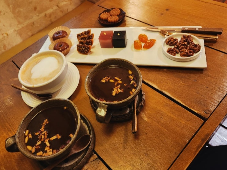  천년찻집 _ 남양주 한옥 북한강 뷰 전통찻집, 이색 데이트