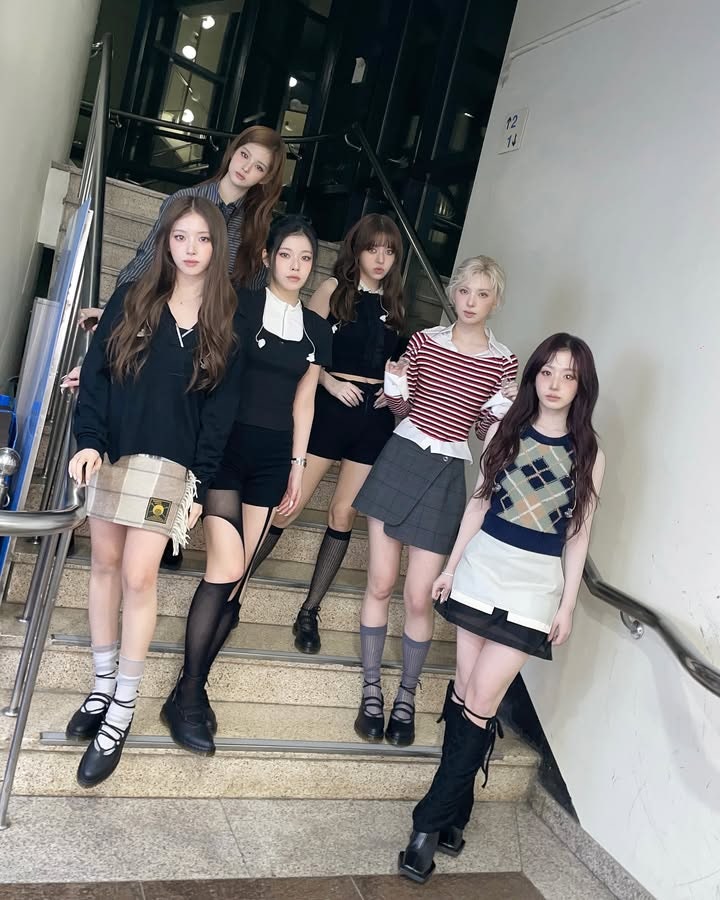 엔믹스 인스타그램 릴리 지우 트위터 배이 규진 메리제인 신발 패션은 닥터마틴 엘피 2 레이....