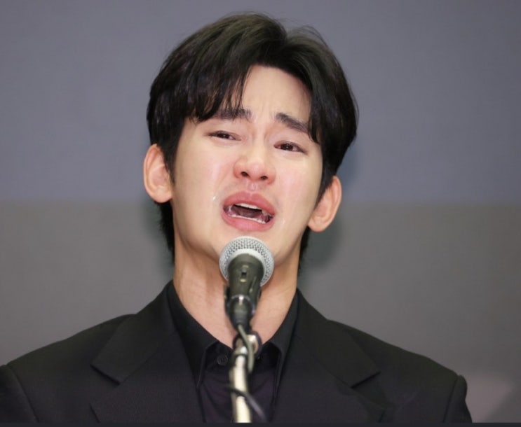<b>김수현</b> 측 로펌, <b>김새론</b> 유족과 <b>가세연</b>에 ‘<b>120억 손배소</b>’... 