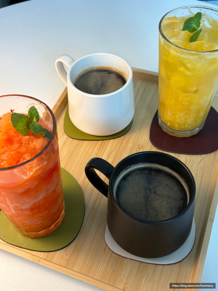  서판교 카페 맛집 나나하루커피 자두스무디 오렌지 에이드