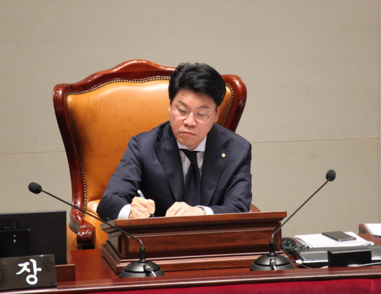 <b>장제원</b> 전 의원, <b>성폭력 혐의</b> 파문…고소인 측, 동영상 증거... 