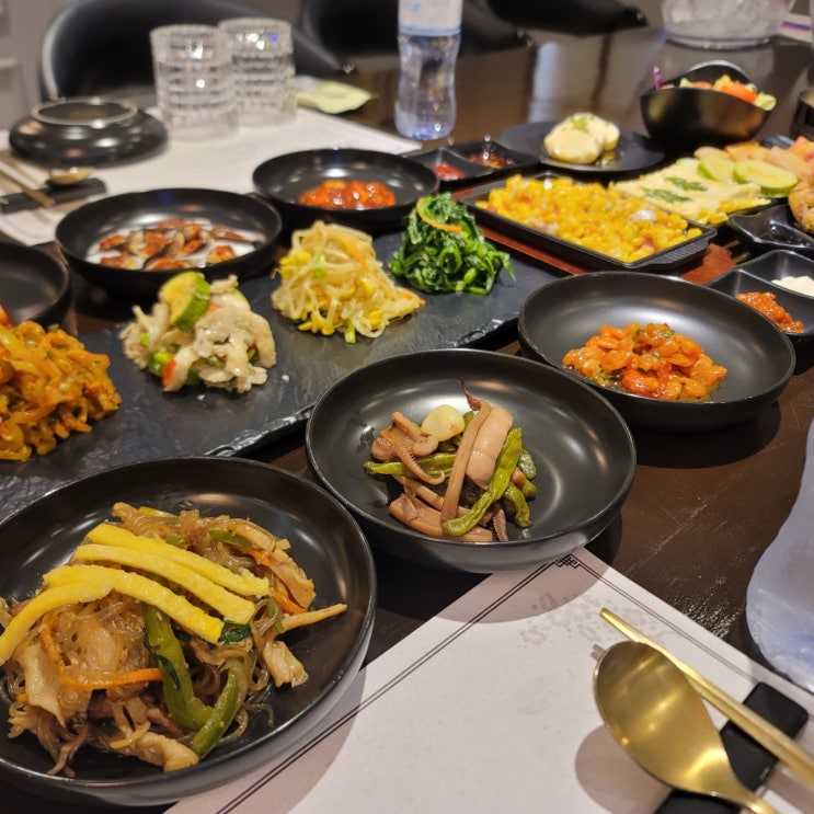  호치민 착석식당은 더조선이 제일 좋습니다
