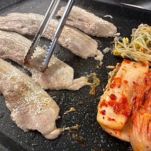 [1] 사장님이 친절하신 신림 맛집 영이네 냉삼겹